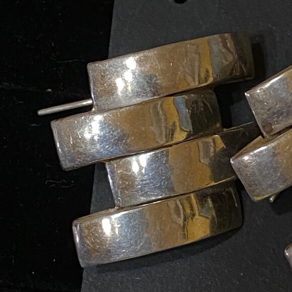 1.5" x 1" Vintage Sterling Silver 925 Mexican Offset Pierced Ear Earrings - Picture 3 of 6